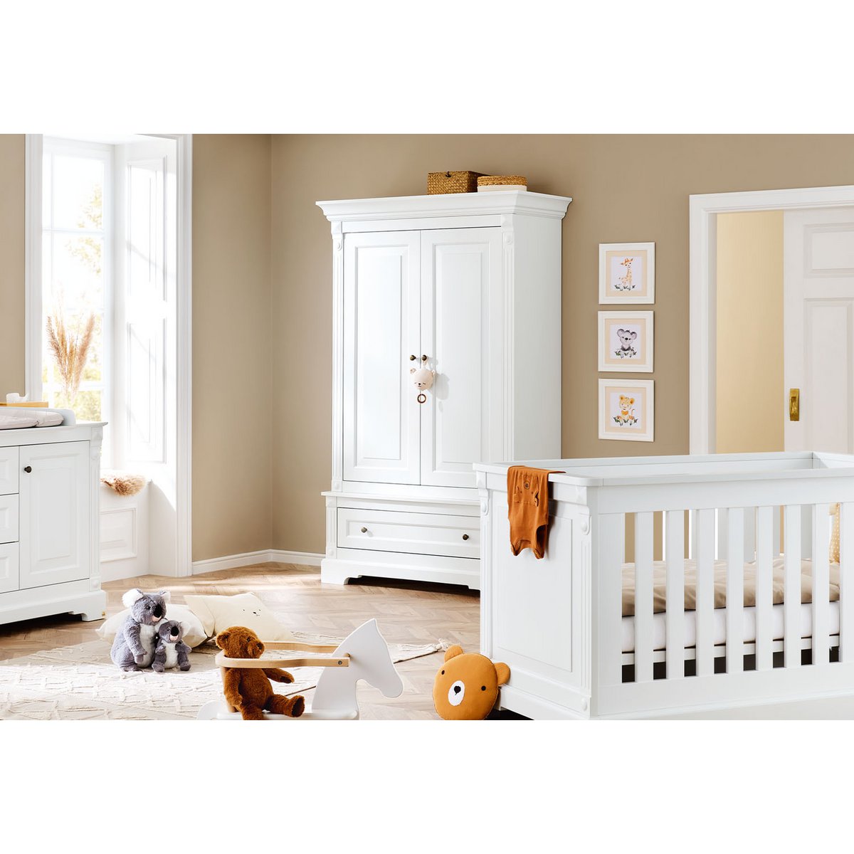 Garderobe "Emilia"